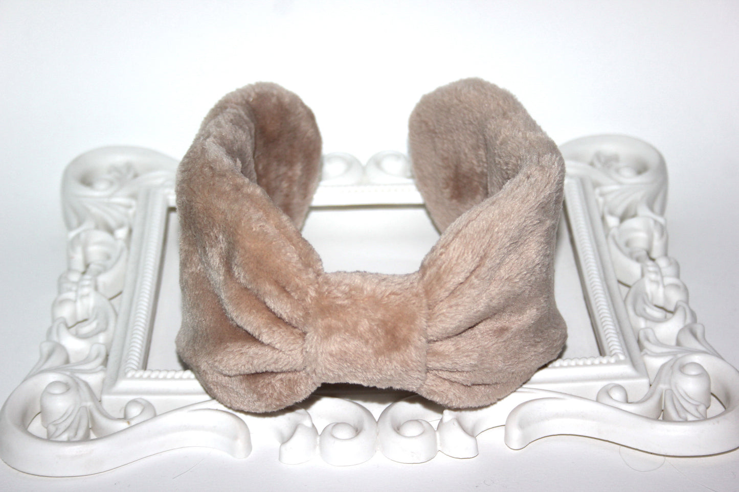 Fluffy ear warmer Beige faux fur earmuffs women Headband turban Warm headphones