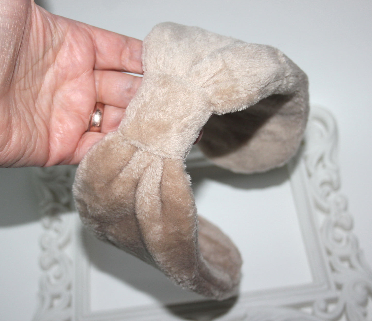 Fluffy ear warmer Beige faux fur earmuffs women Headband turban Warm headphones