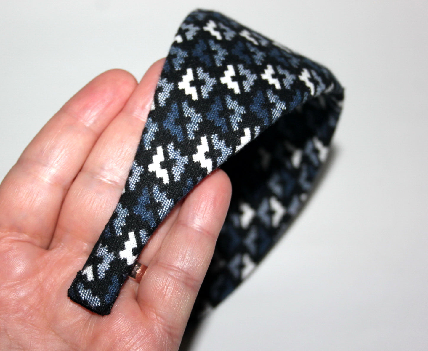 Wide headband, Dark Blue & White geometric pattern headwrap, plastic free