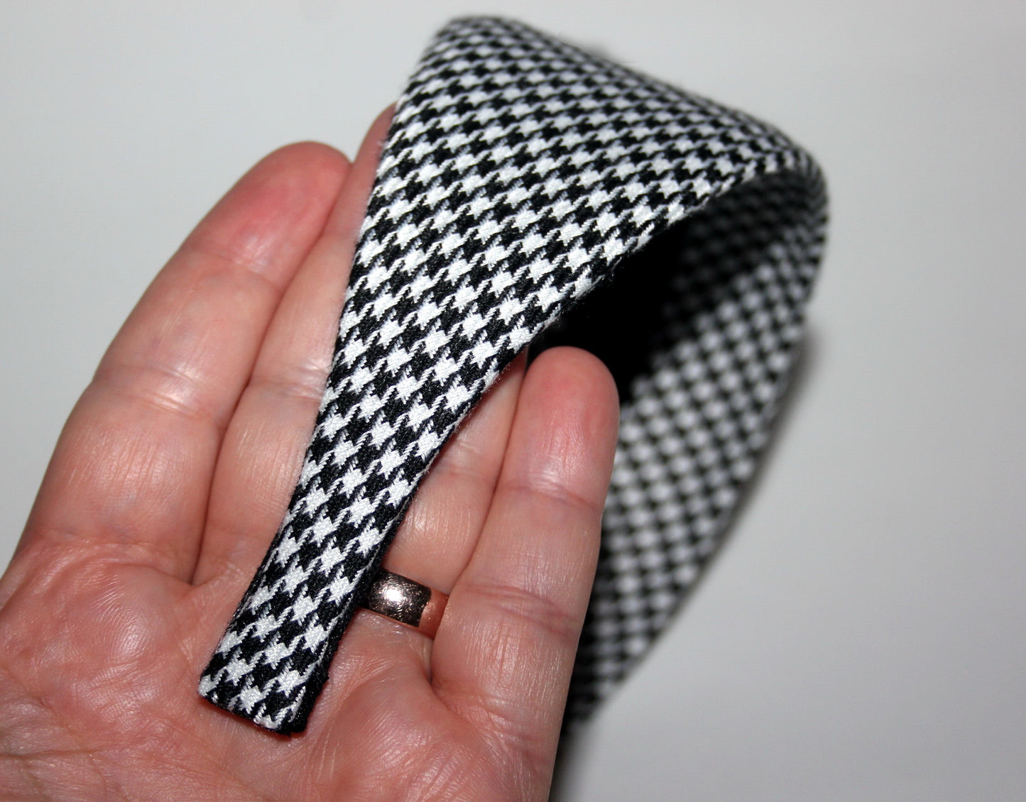 Black and White woman headband Houndstooth wide hairband, plastic free