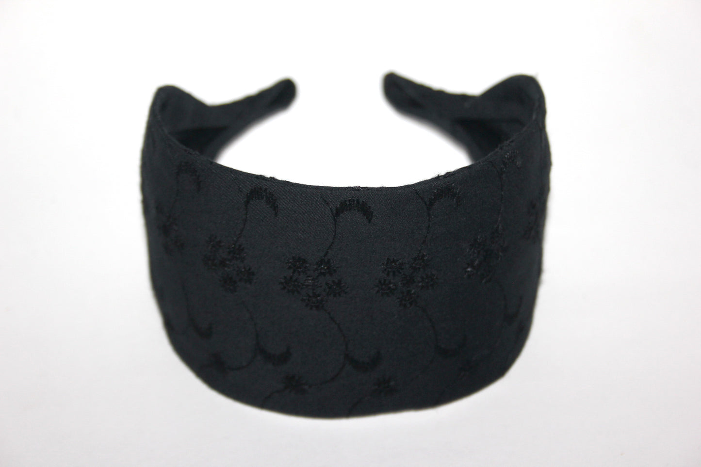 Black eyelet cotton flat headband with thin ends, plastic free... NEW