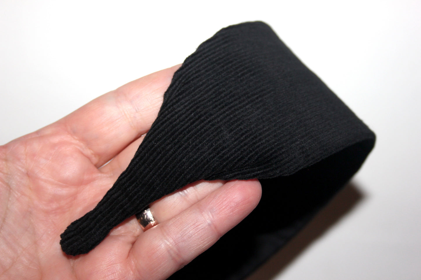 Black medium corduroy flat headband with thin ends, plastic free... NEW