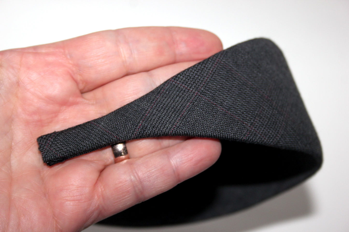 Dark Gray Plaid wool headband, Soft cold wool hairband, plastic free... NEW