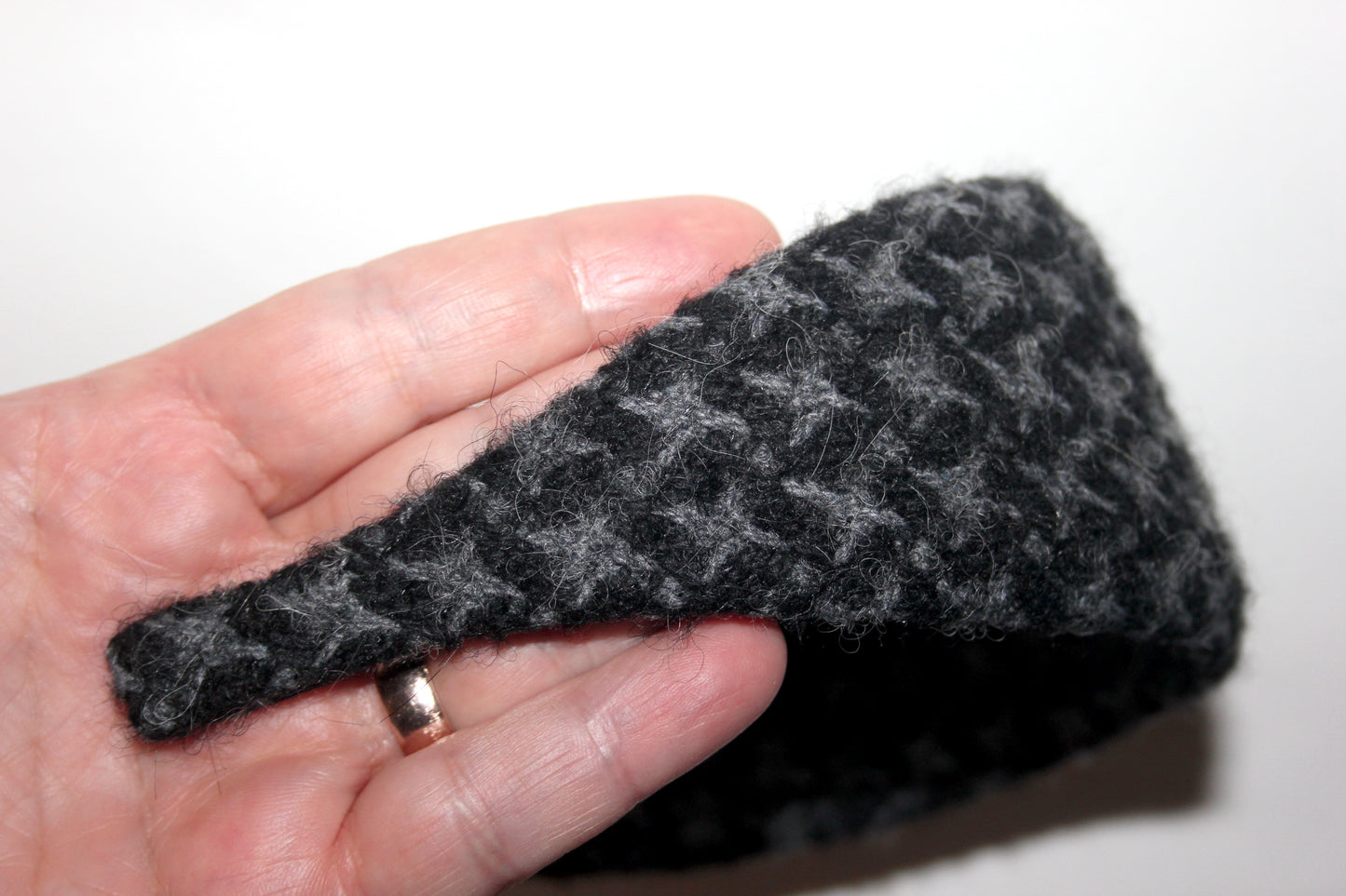 Houndstooth thick wool headband, Black & Dark Gray hairband, plastic free... NEW