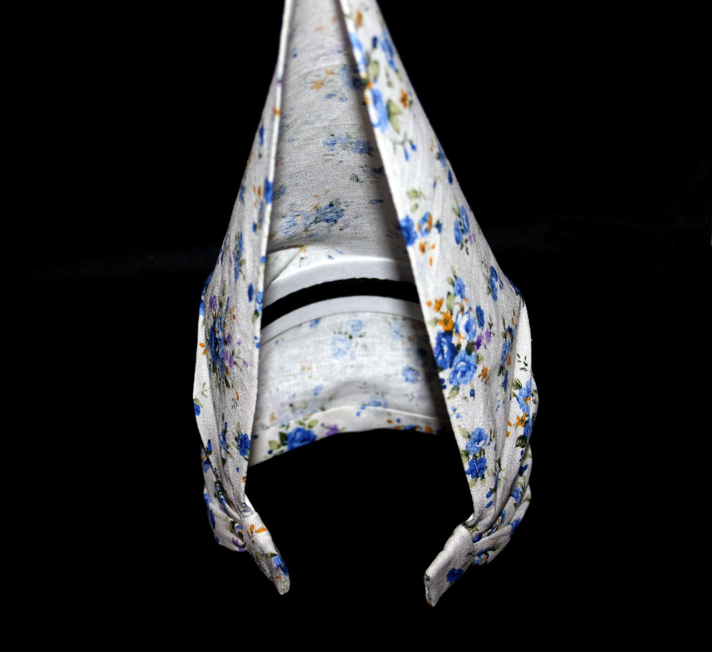 Triangle bandana headband Off White & Blue Rose linen head kerchief Retro summer bandana