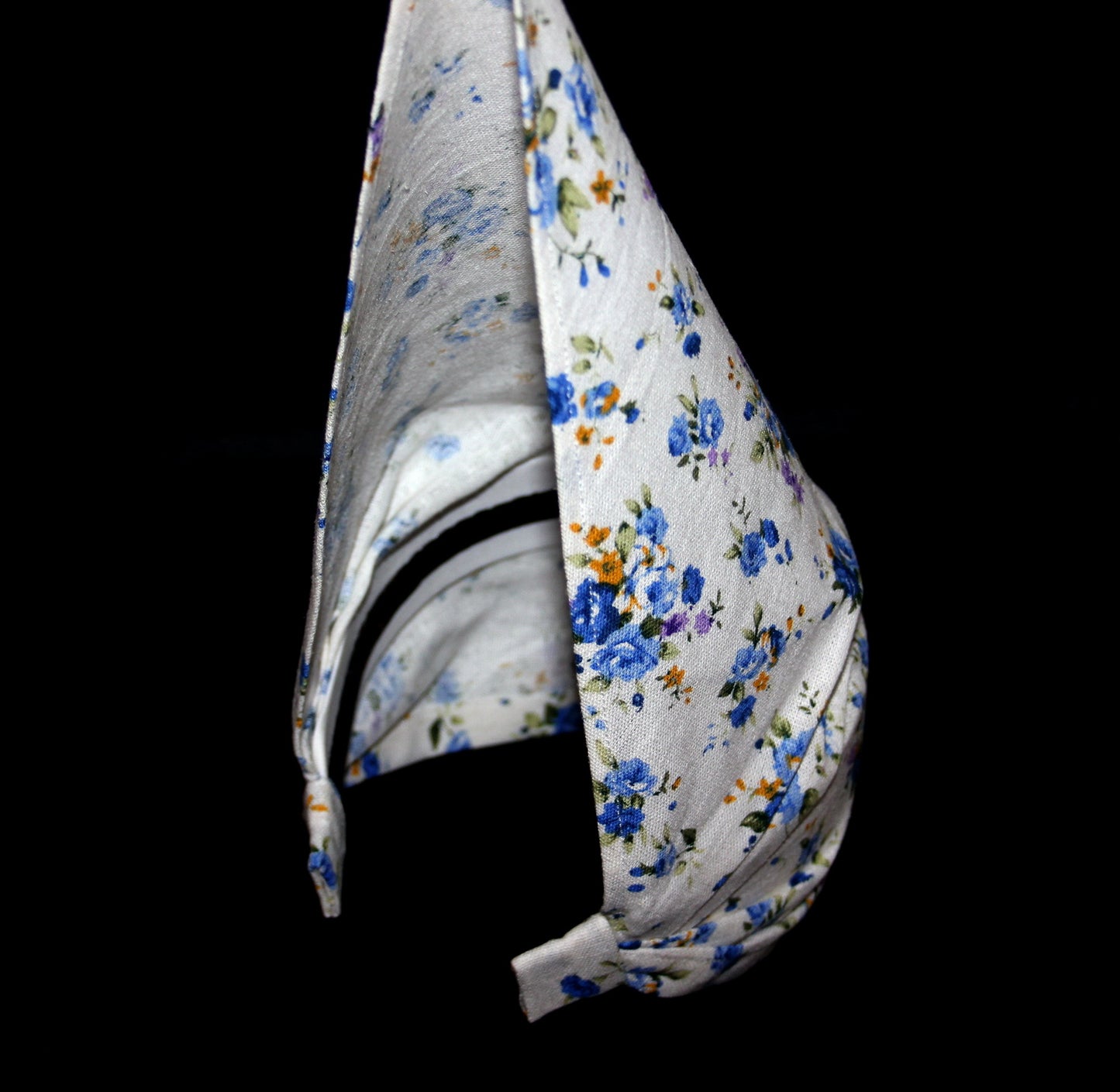 Triangle bandana headband Off White & Blue Rose linen head kerchief Retro summer bandana