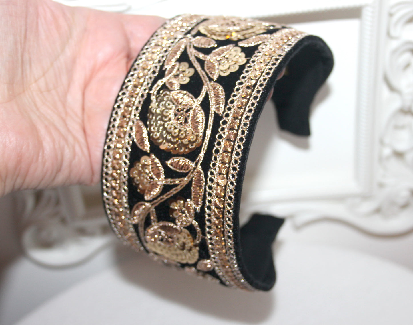Sequin headband for women Embroidered 2.75'' inch Black & Gold velvet hairband Fashion headcover