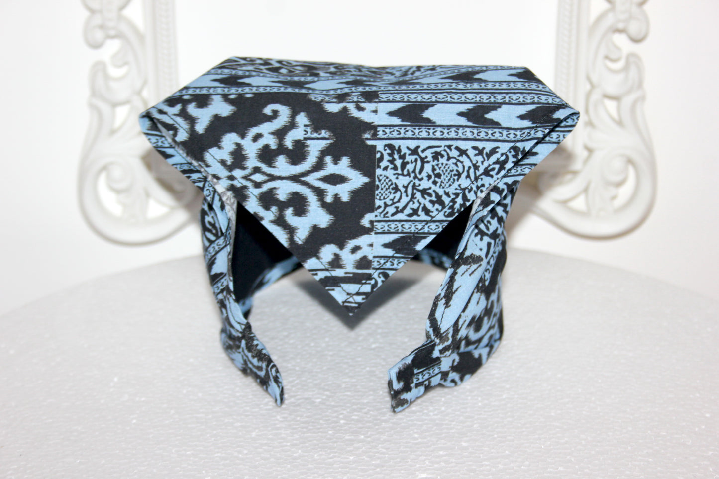 Damask head kerchief Blue & White cotton bandana headband