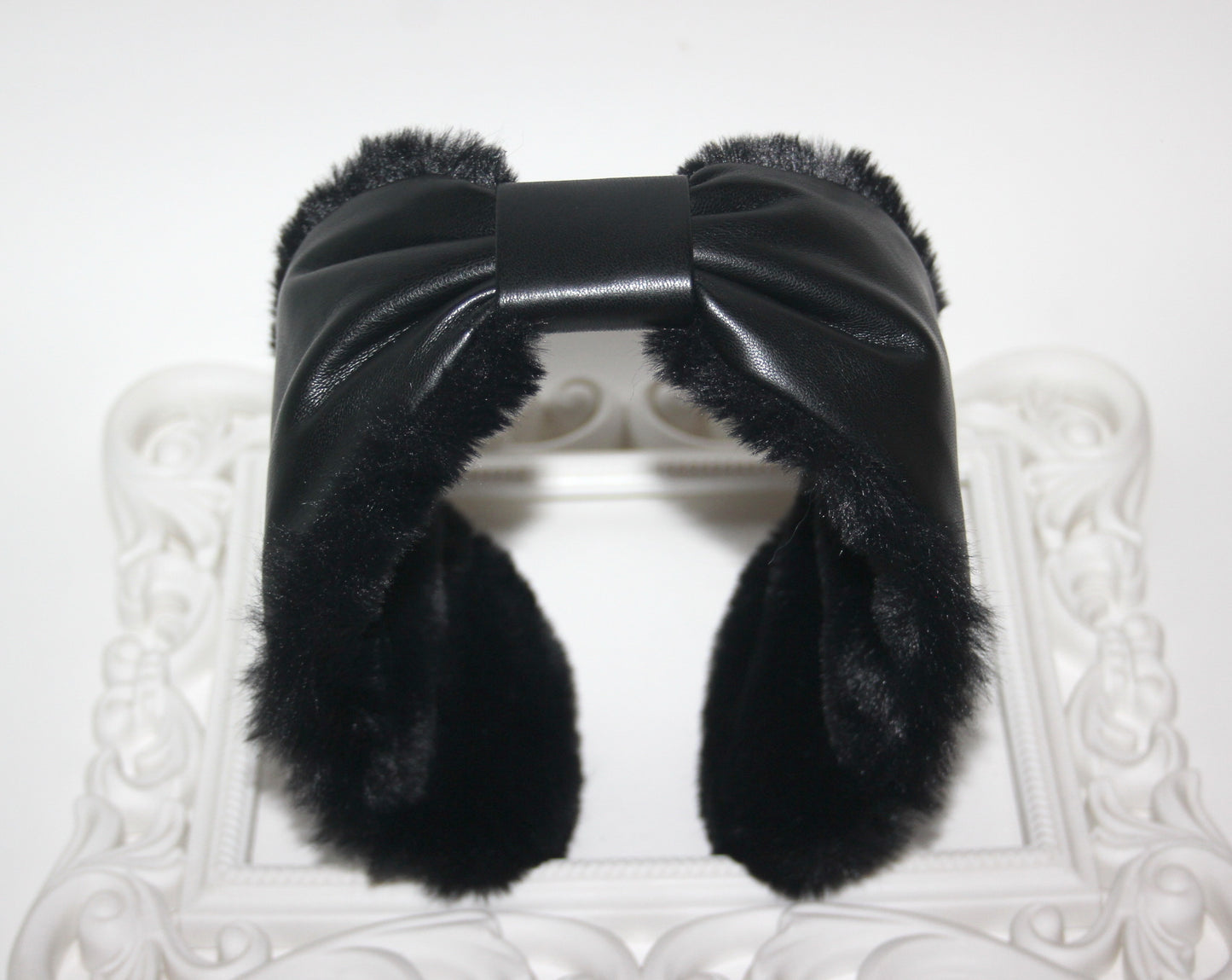 Black woman earmuffs faux leather&faux fur fluffy ear muffs
