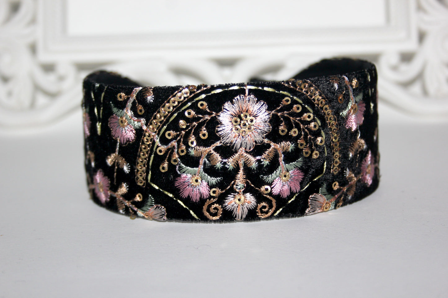 Embroidered 2" headband for women Exquisite black velvet hairband scarf