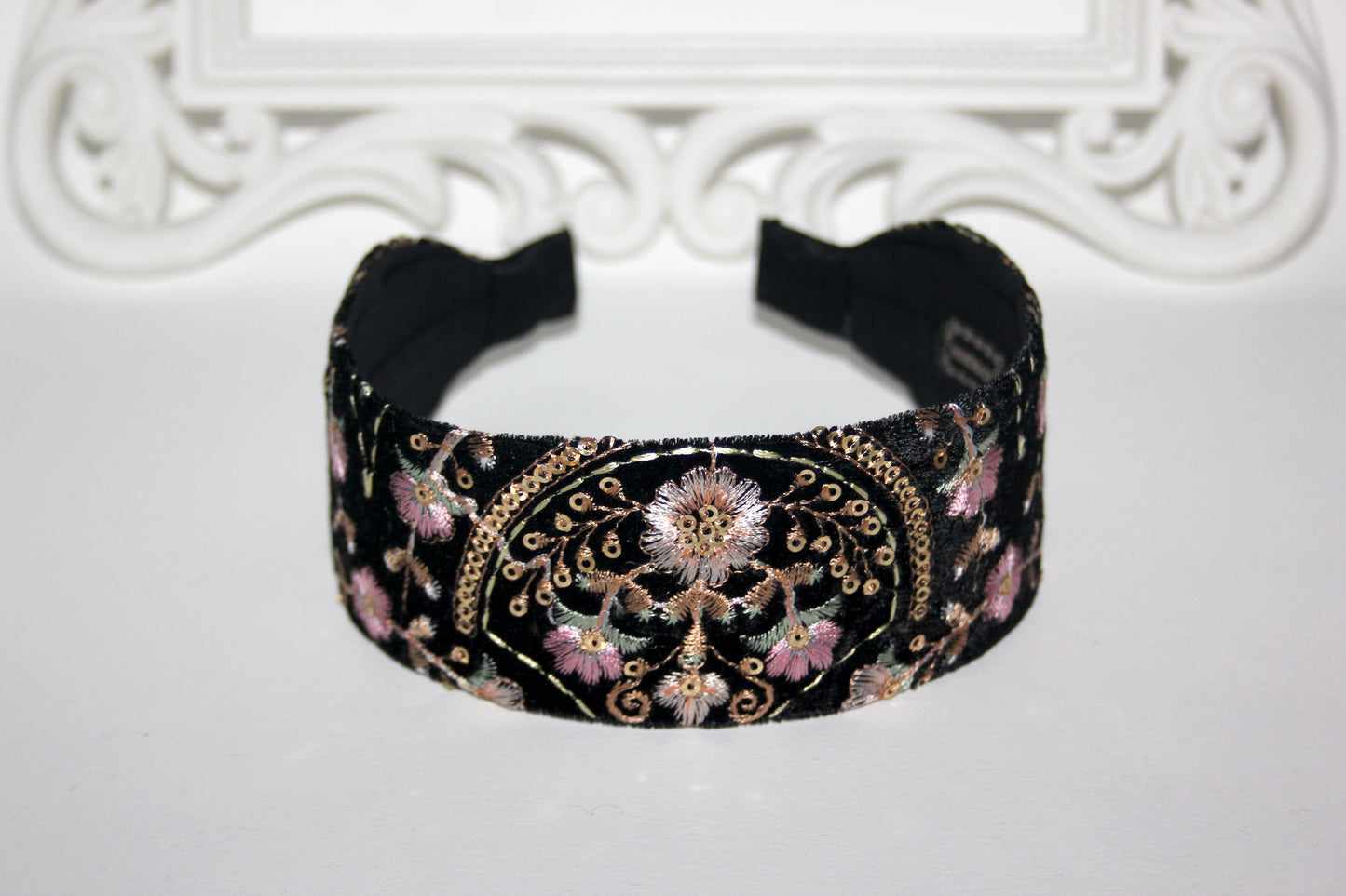 Embroidered 2" headband for women Exquisite black velvet hairband scarf