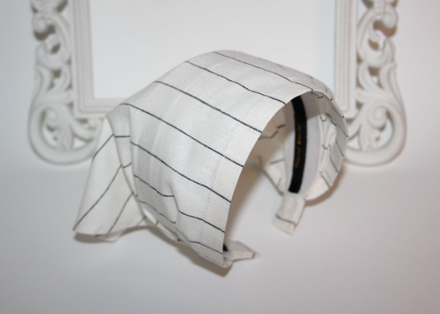 Ivory & Black stripe bandana Linen headband Structured retro head scarf Comfy hippie headband (Copy)